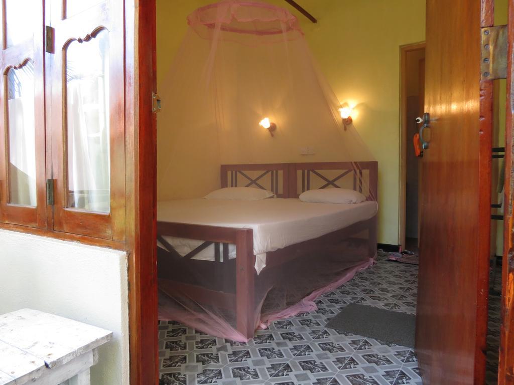 Why Not Guest House Hikkaduwa Værelse billede